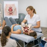 Kurs z uroginekologii dla specjalistów fizjoterapii — praktyczne umiejętności i pewność pracy z pacjentem